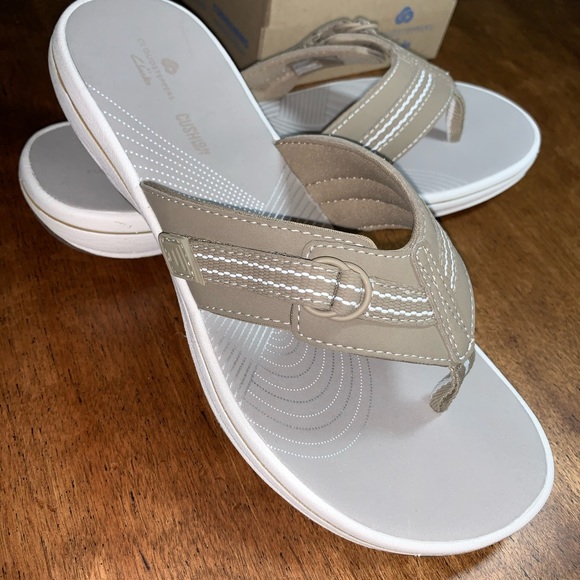 brinkley sun flip flops